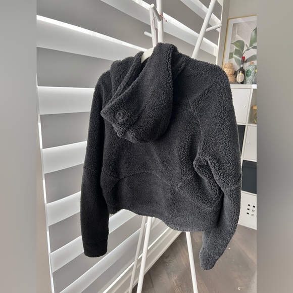 Lululemon Sherpa scuba hoodie (size M/L) - Picture 2 of 4